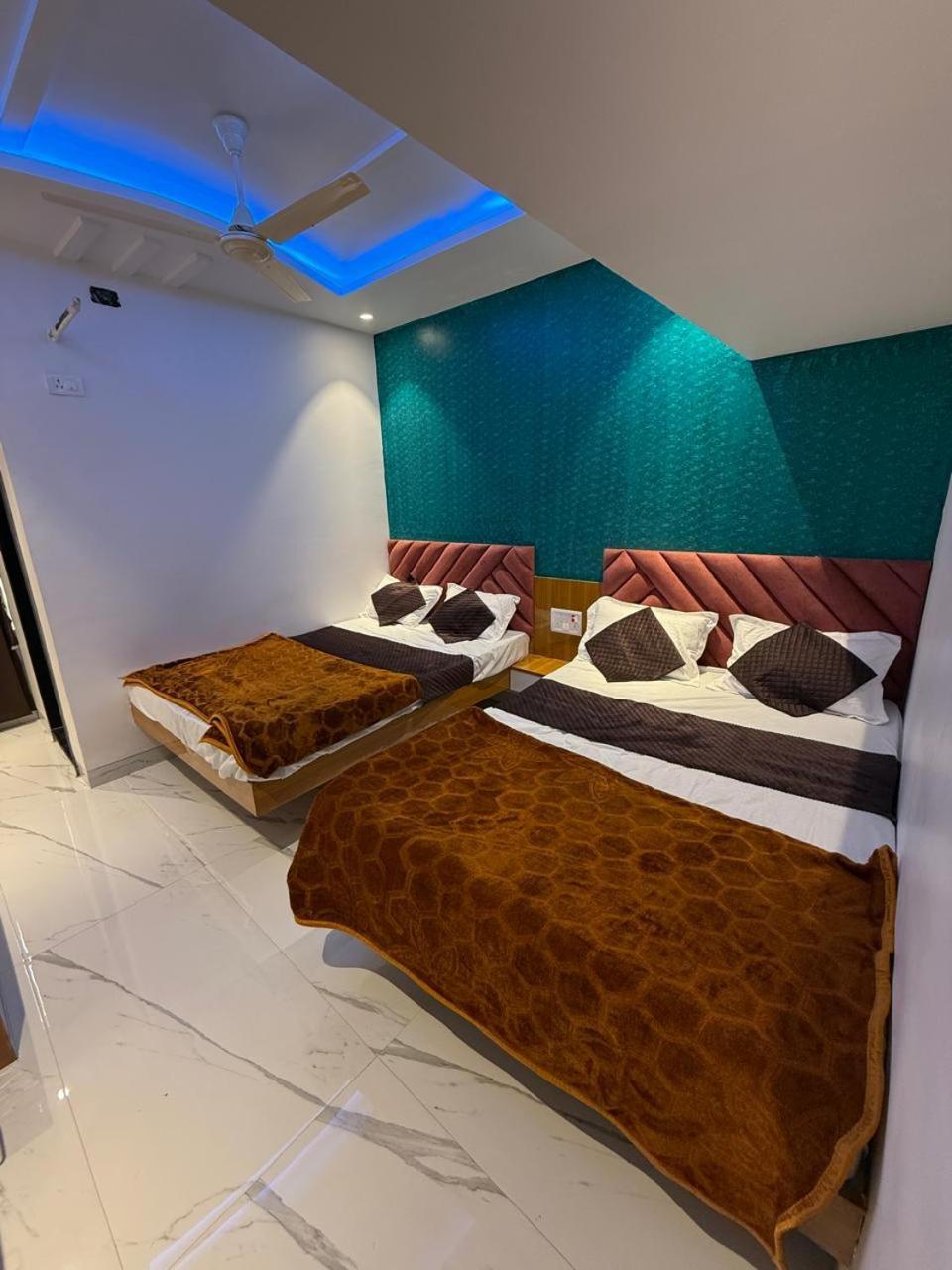 Hotel Madhuban Aurangabad  Exteriör bild