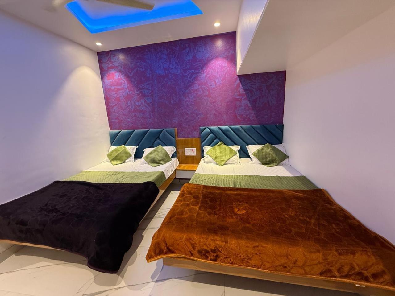 Hotel Madhuban Aurangabad  Exteriör bild